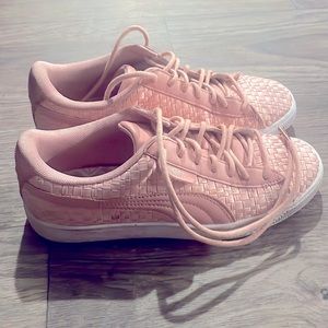Puma Basket’s Pink Women’s size 8.5